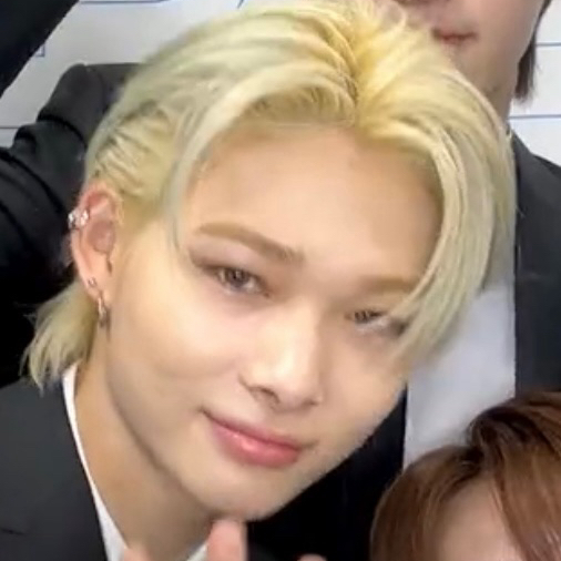 Foto aktivitas terbaru NI-KI (ENHYPEN)