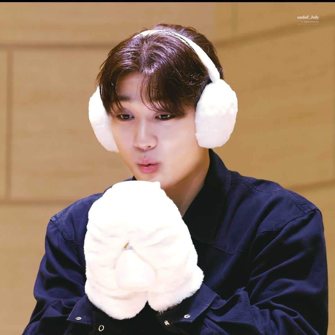 Recent activity shot of Hong Joochan (GoldenChild)