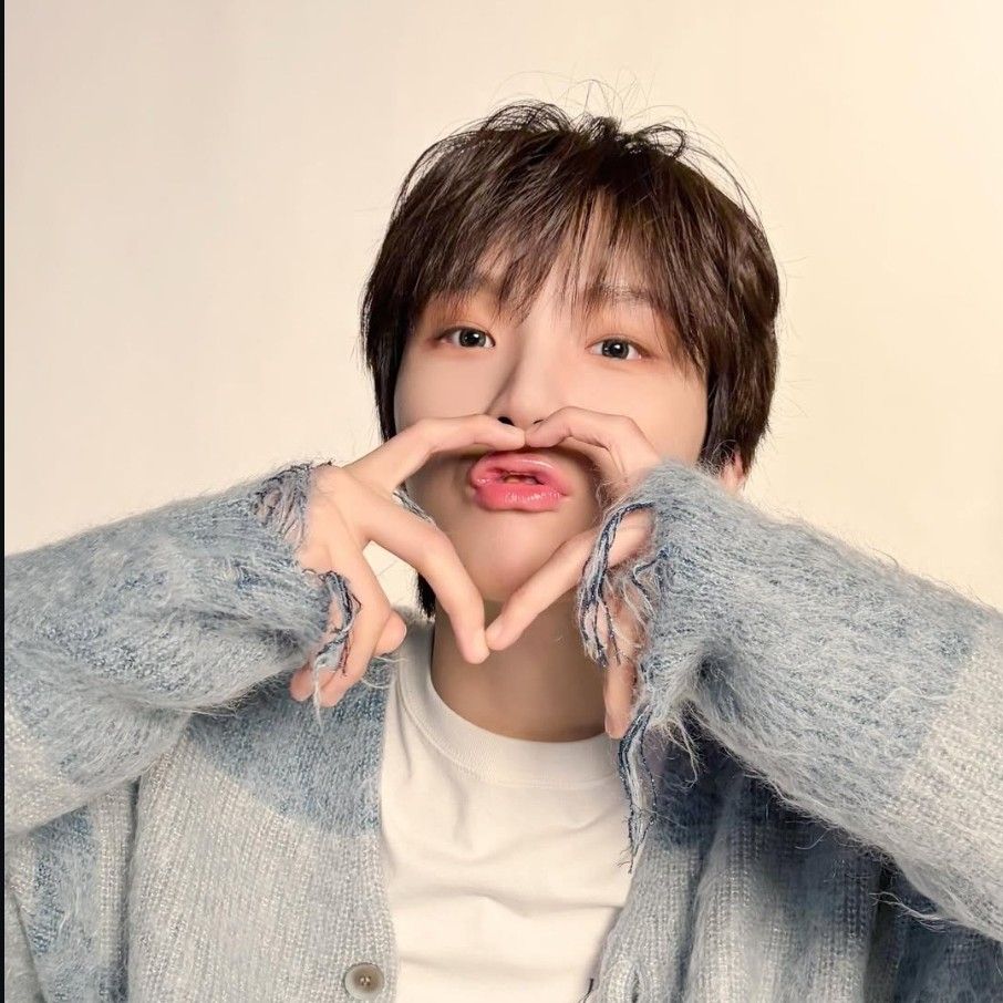 云鹤 (BOYNEXTDOOR)的最新照片