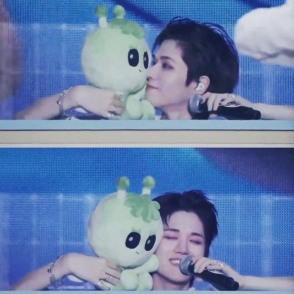 A moment captured by BOYNEXTDOOR's fan