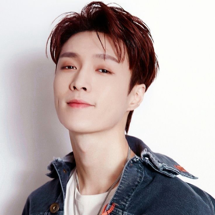 A moment captured by Lay (EXO)'s fan