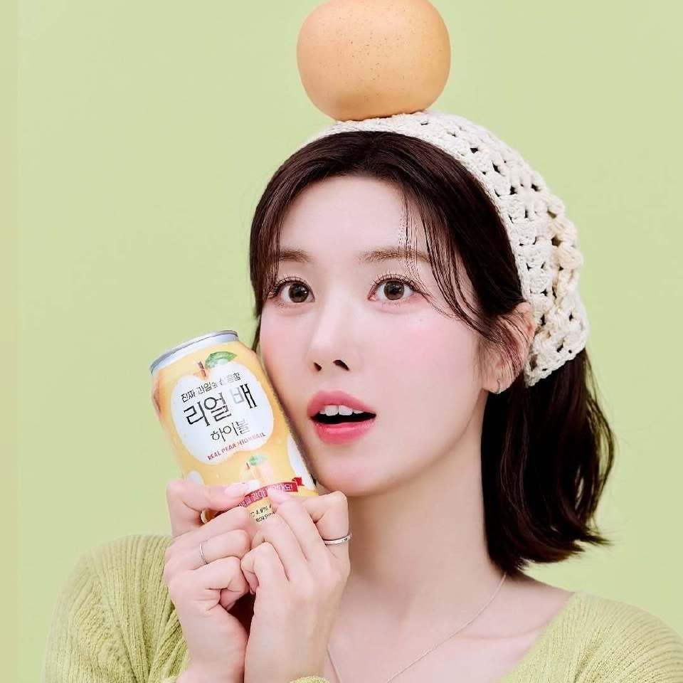 Behind-the-scenes cut of Kwon Eunbi