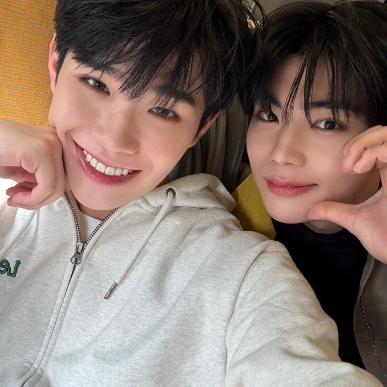 A moment captured by Kim Taerae (ZEROBASEONE)'s fan