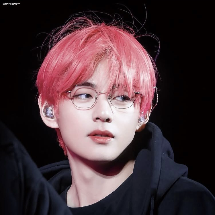 A moment captured by V (BTS)'s fan