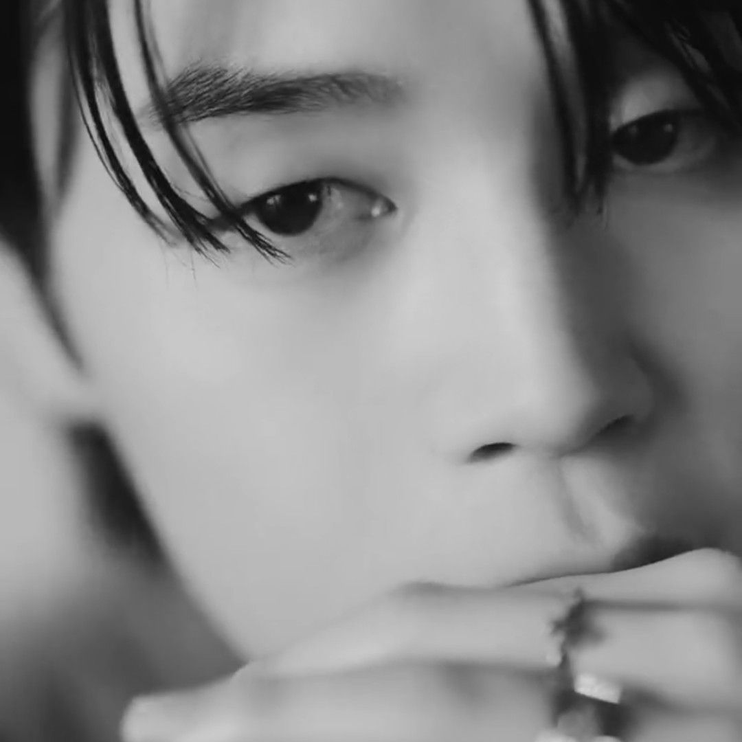 Foto aktivitas terbaru Jimin (BTS)