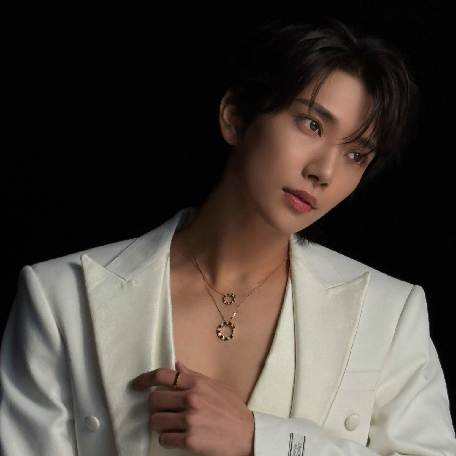 Latest photo of Joshua (SEVENTEEN)