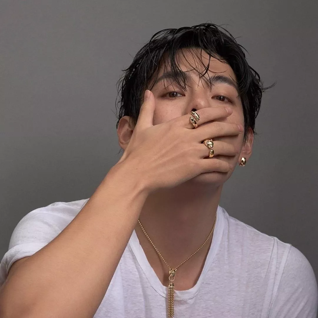 Latest photo of V (BTS)