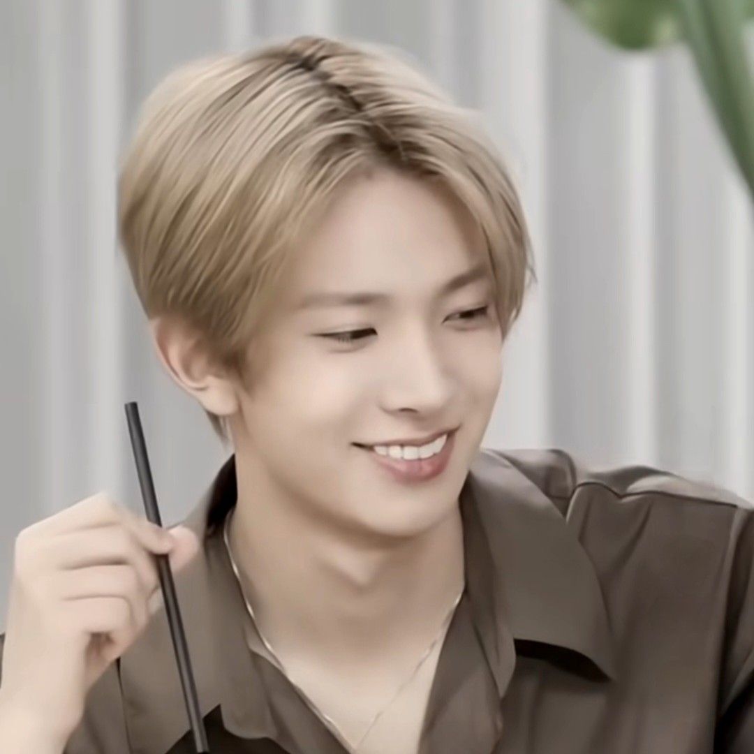 희승 (ENHYPEN) 최근 활동샷