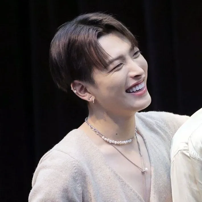 Recent activity shot of Hongjoong (ATEEZ)