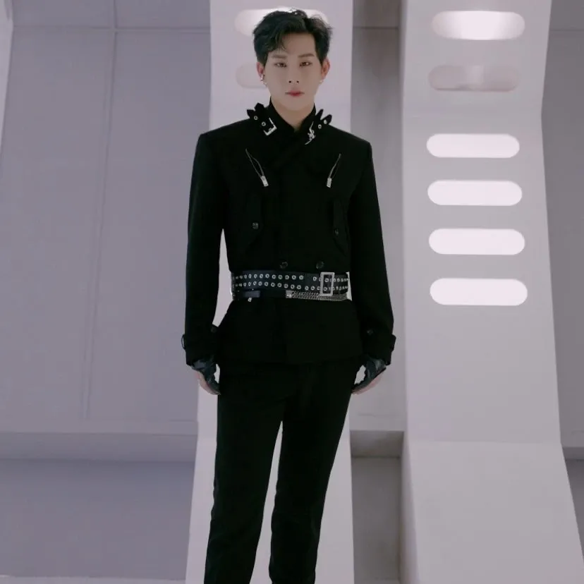 Foto terbaru Joohoney (MONSTA X)