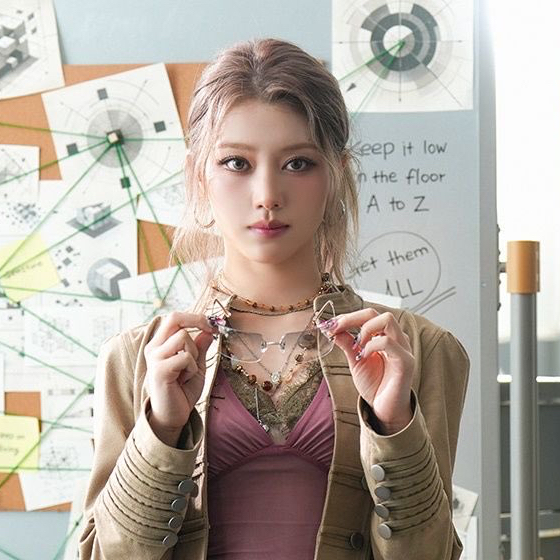 小婷 (Kep1er)的幕后花絮