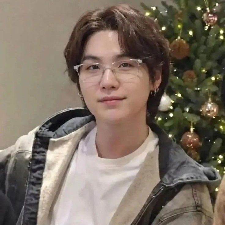 슈가 (방탄소년단) 최근 활동샷