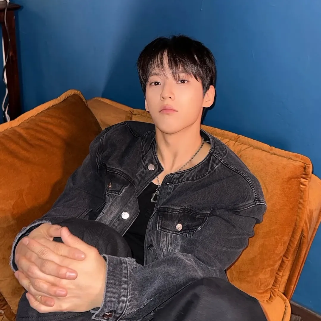 Momen yang diabadikan oleh penggemar Lee Minhyuk (BTOB)