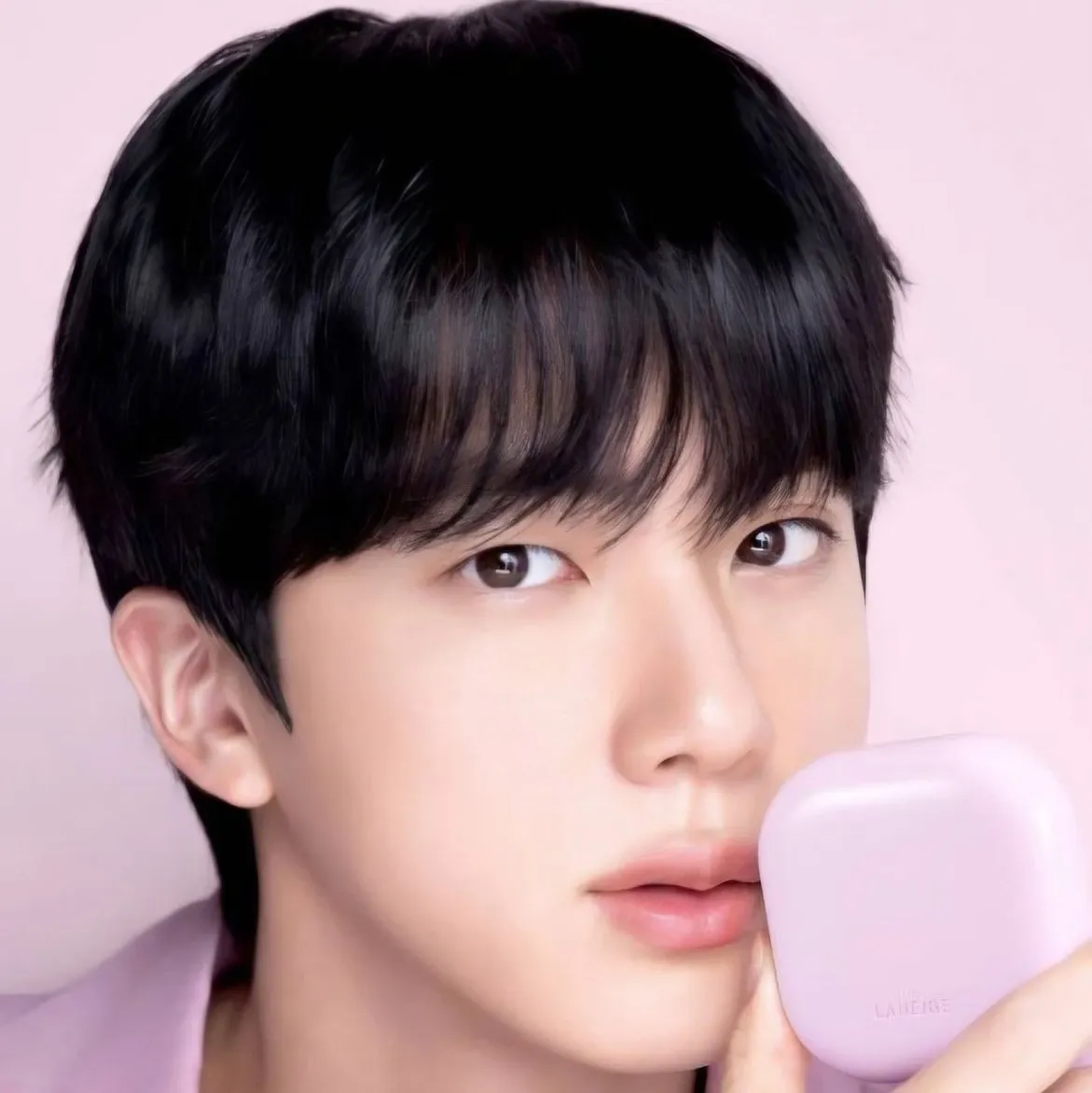 Behind-the-scenes cut of Jin (BTS)