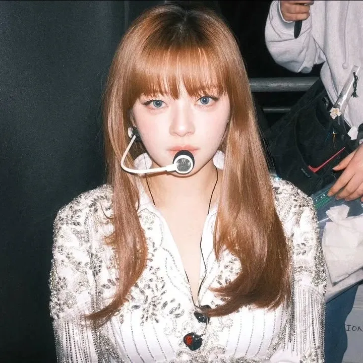 Behind-the-scenes cut of Jeongyeon (TWICE)