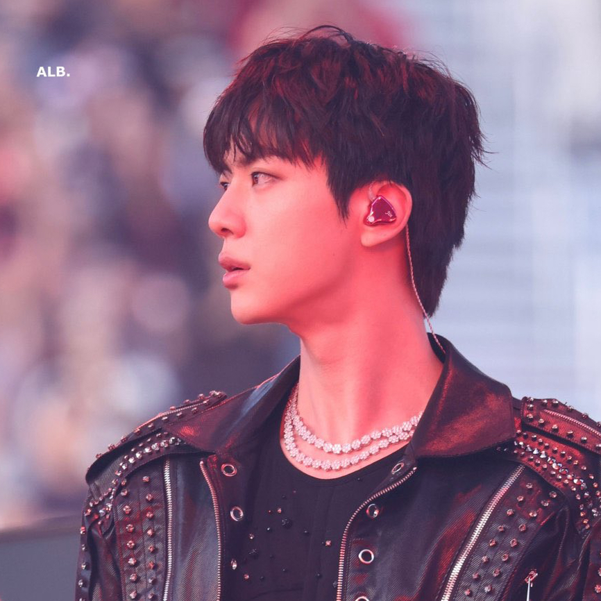 Foto terbaru Jin (BTS)