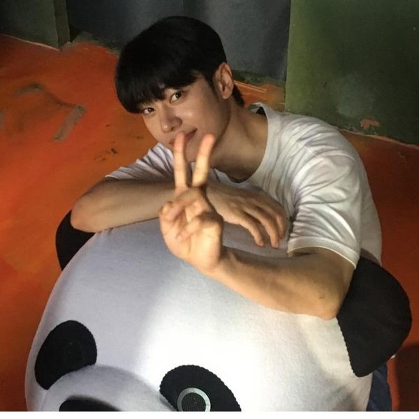 Signature photo of Kim Donghyun (AB6IX) capturing their charm