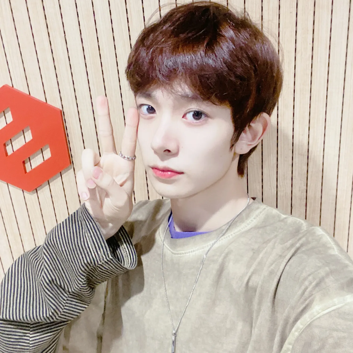 Behind-the-scenes cut of Evan