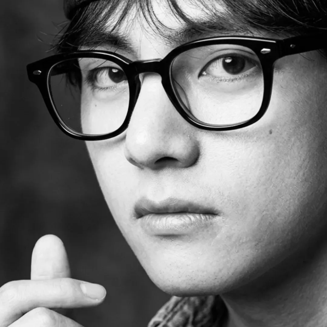 Behind-the-scenes cut of BTS