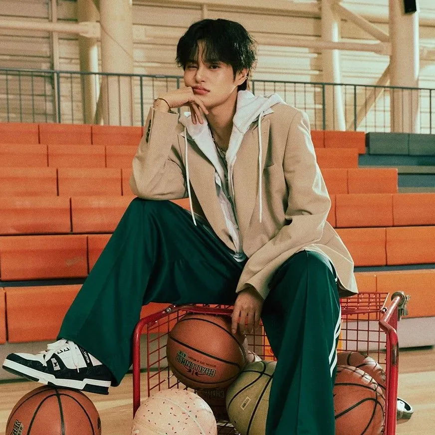 イ・デフィ (AB6IX)の最新写真