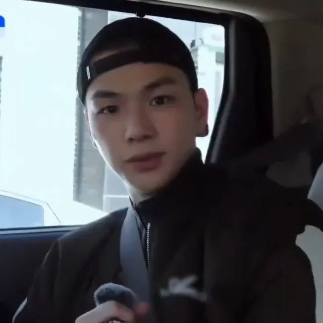 강다니엘 최근 활동샷