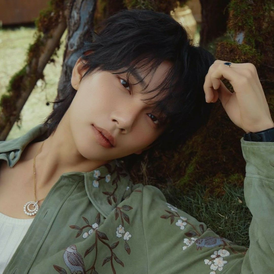 Behind-the-scenes cut of Joshua (SEVENTEEN)