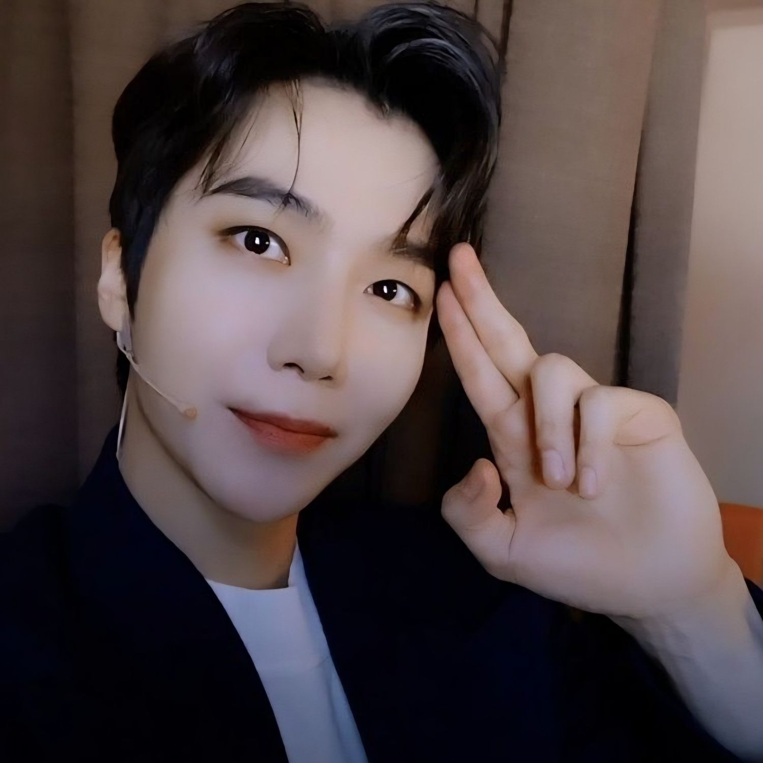 珍虎 (PENTAGON)的最新活動照片