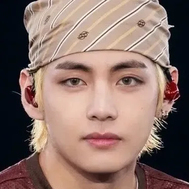 Recent activity shot of V (BTS)