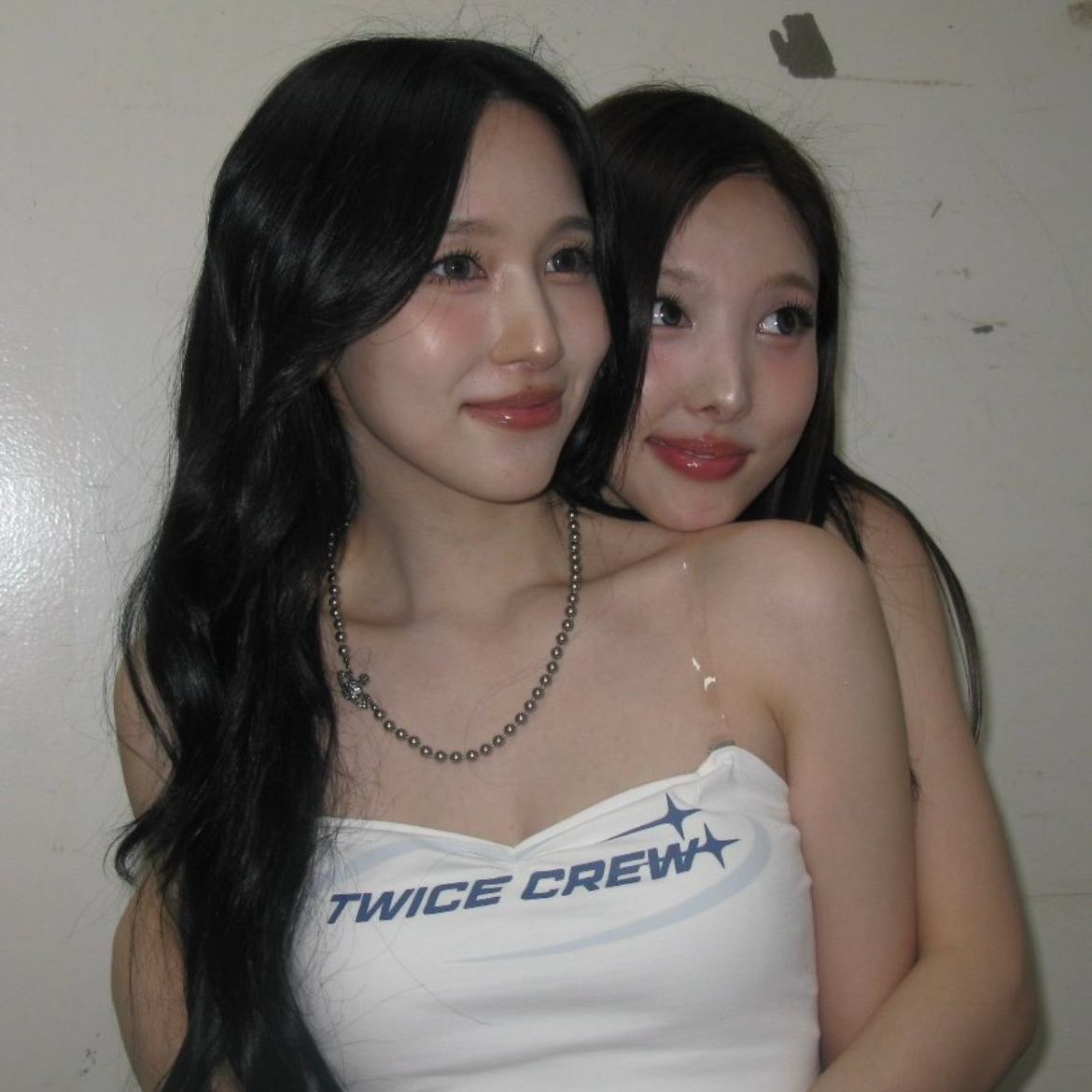 Foto aktivitas terbaru Mina (TWICE)