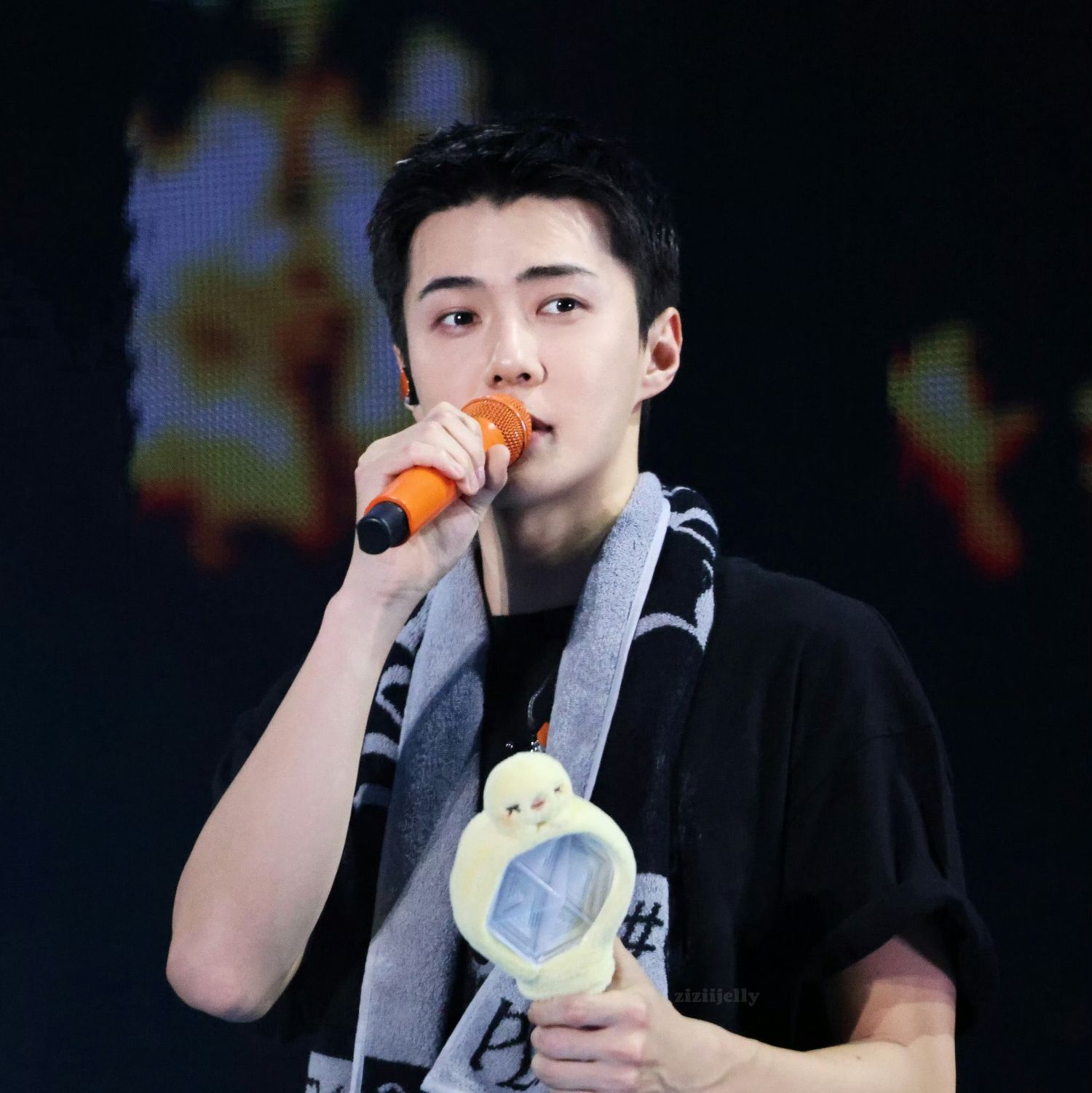 A moment captured by Sehun (EXO)'s fan