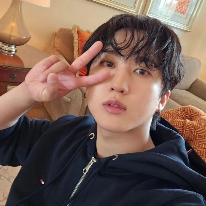 Latest photo of Changbin (Stray Kids)