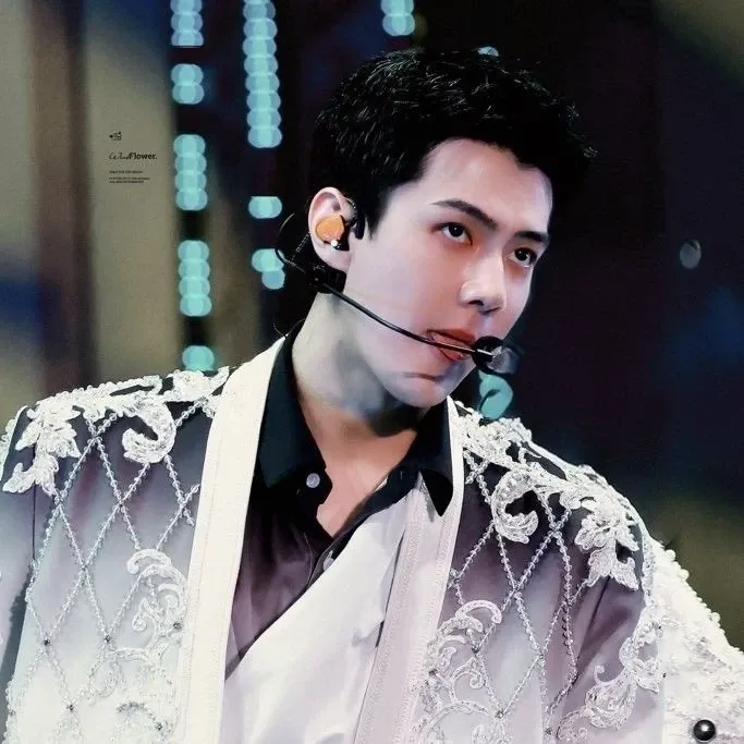 세훈 (EXO)의 최신 사진