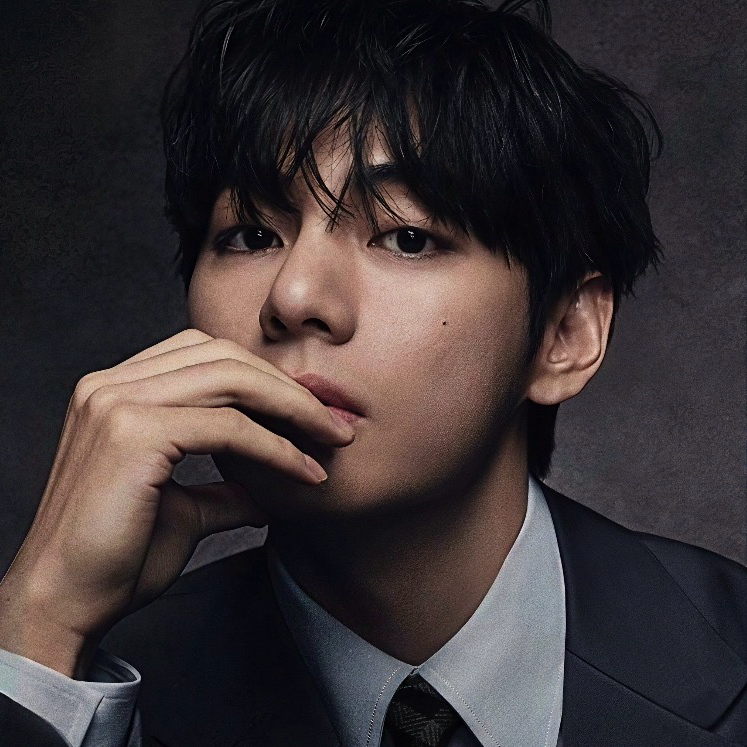 Foto aktivitas terbaru V (BTS)