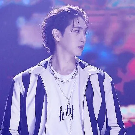 Behind-the-scenes cut of Shinwon (PENTAGON)