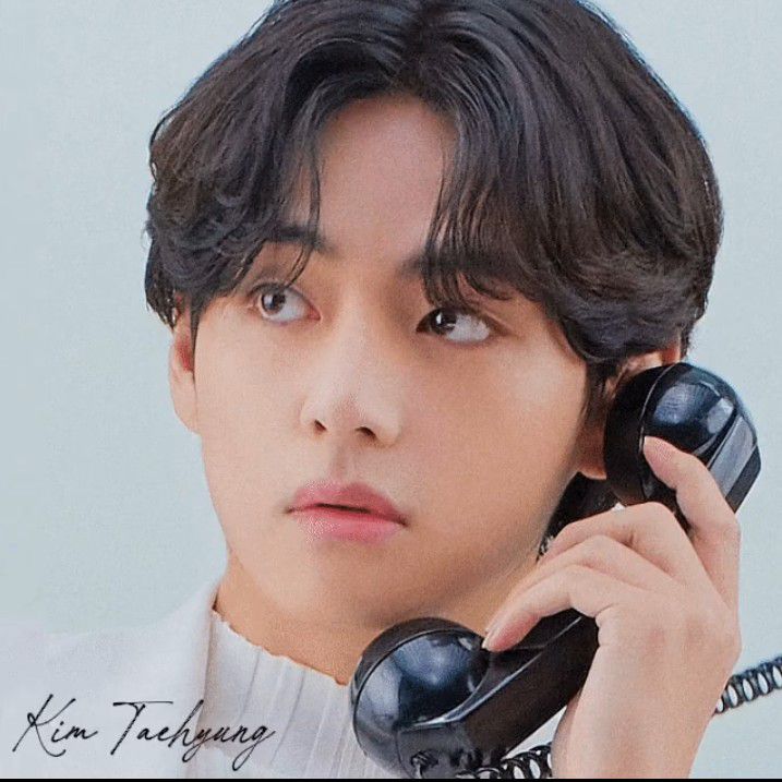 뷔 (방탄소년단)의 최신 사진