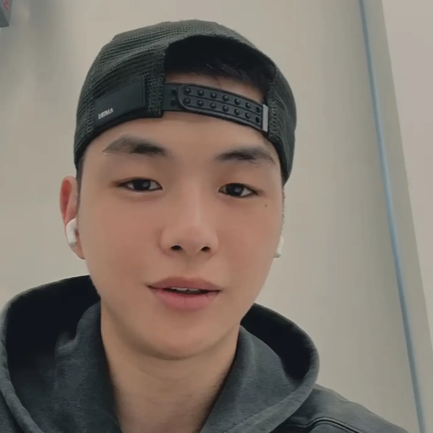 강다니엘의 비하인드 컷