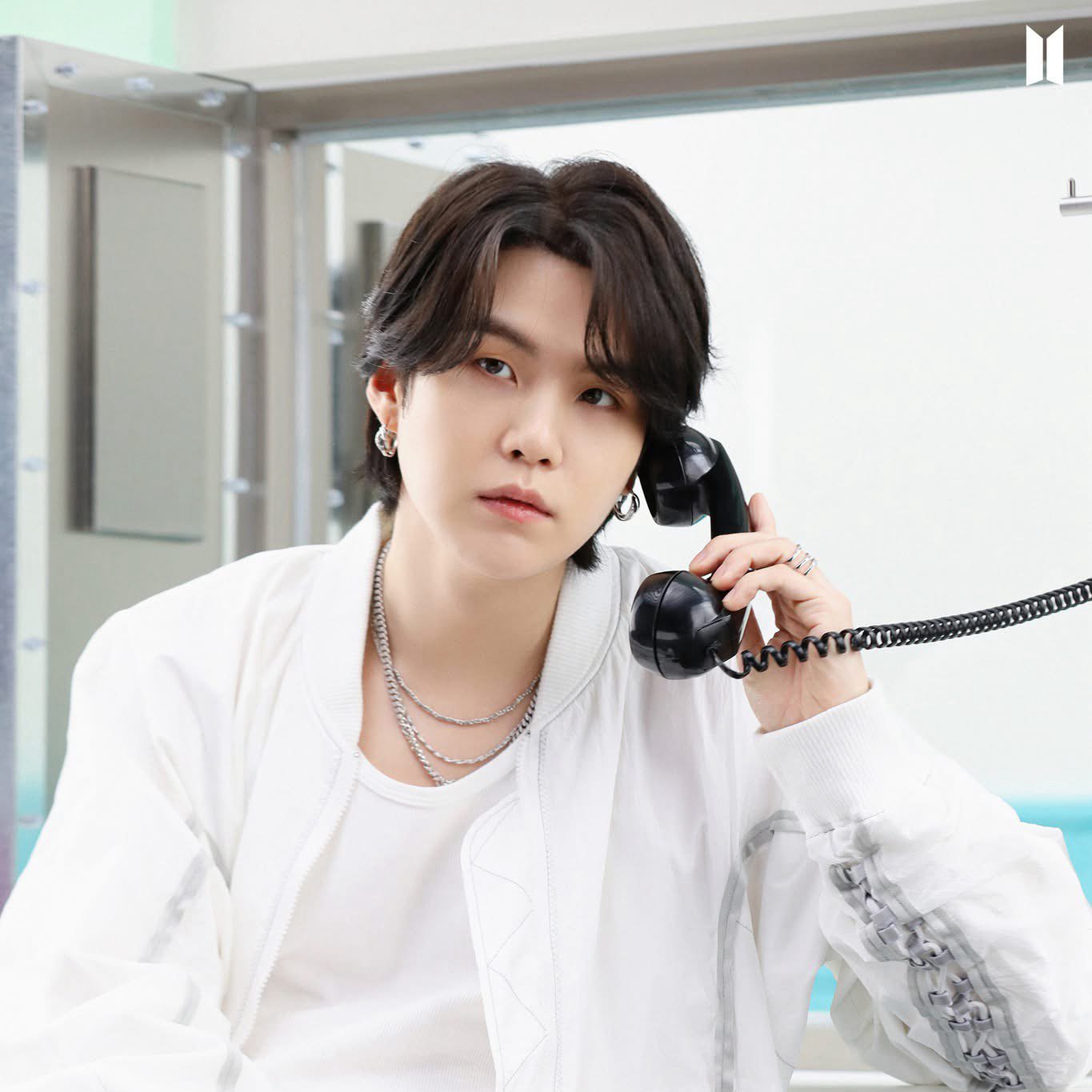 Potret di balik layar SUGA (BTS)