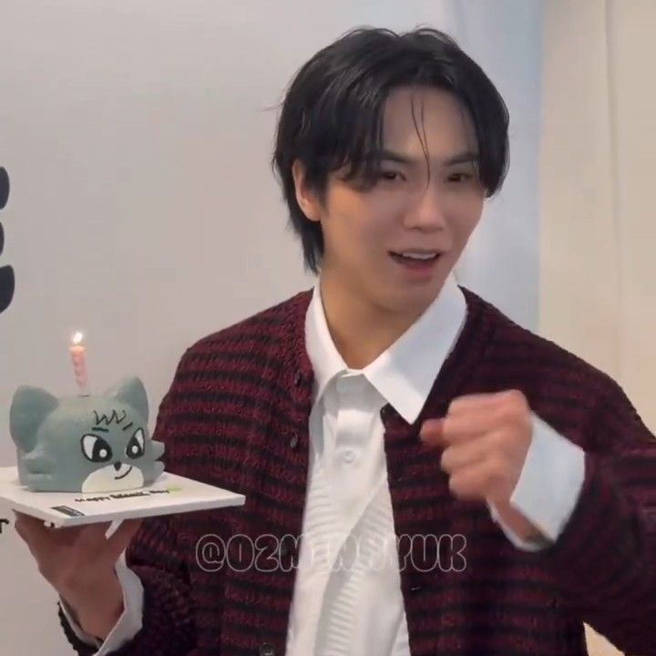 Behind-the-scenes cut of Rocky