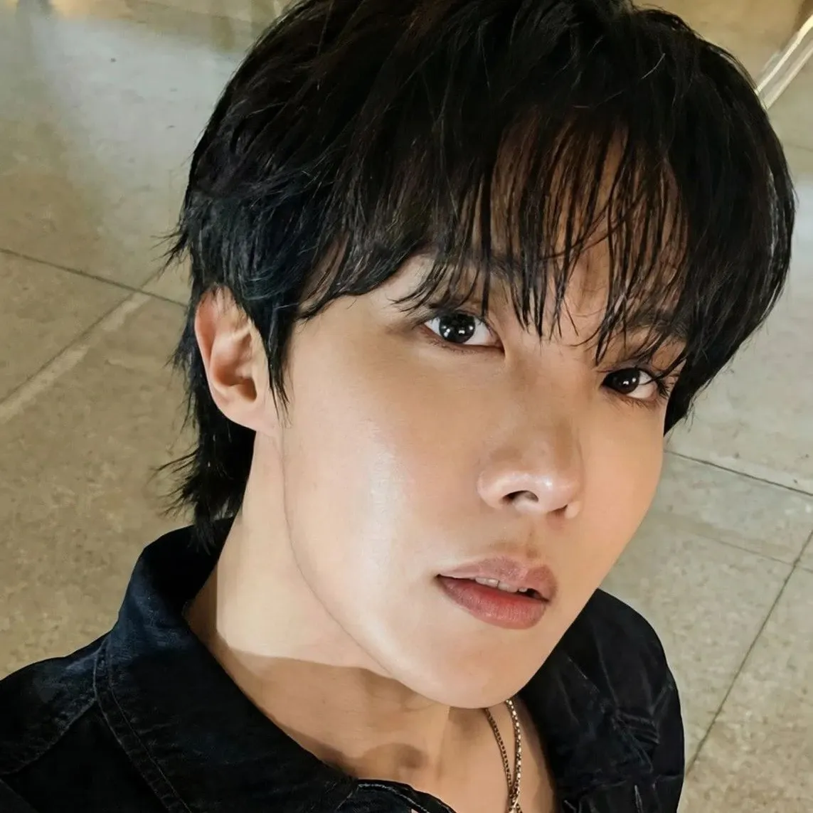 제이홉 (방탄소년단) 최근 활동샷