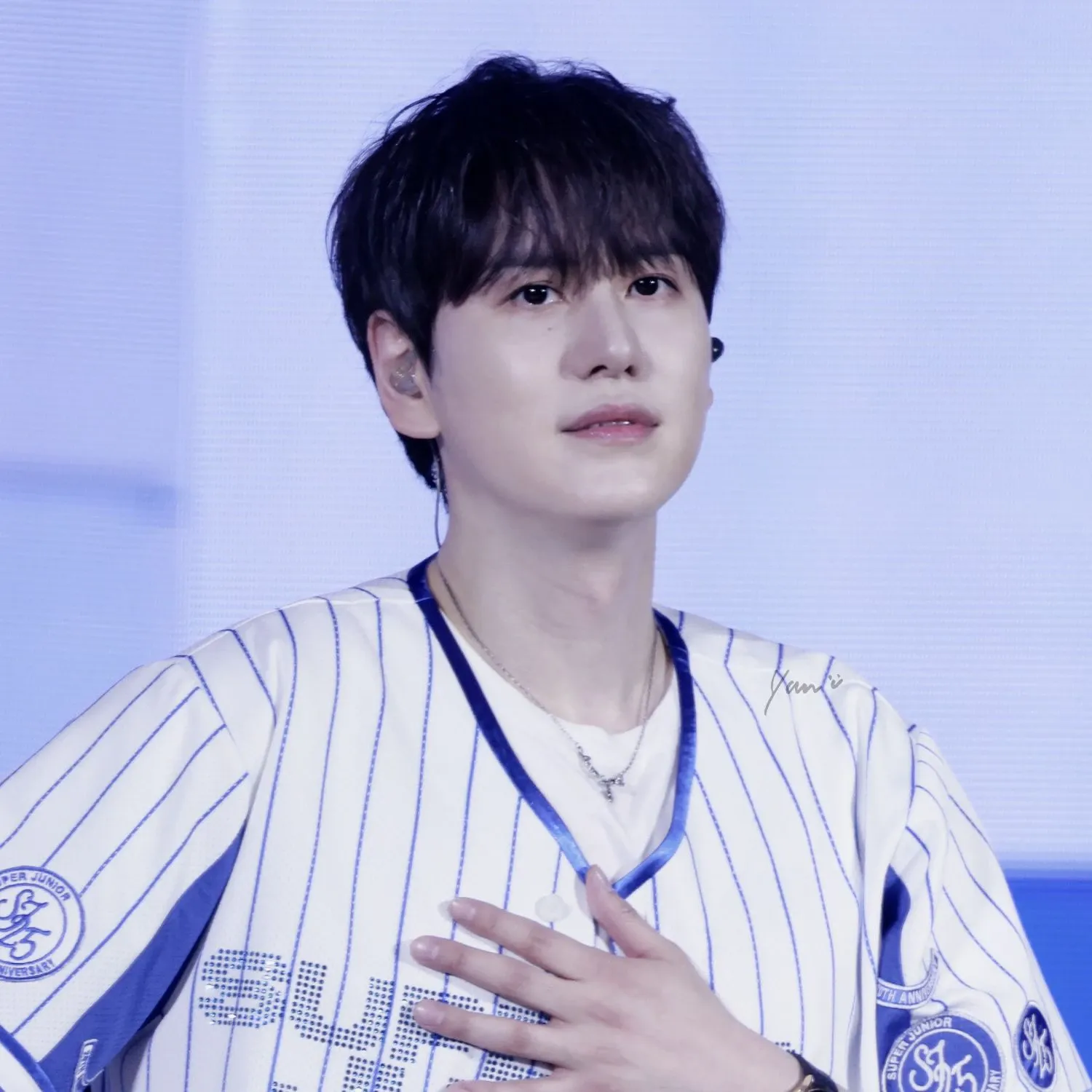 Behind-the-scenes cut of Kyuhyun (Super Junior)