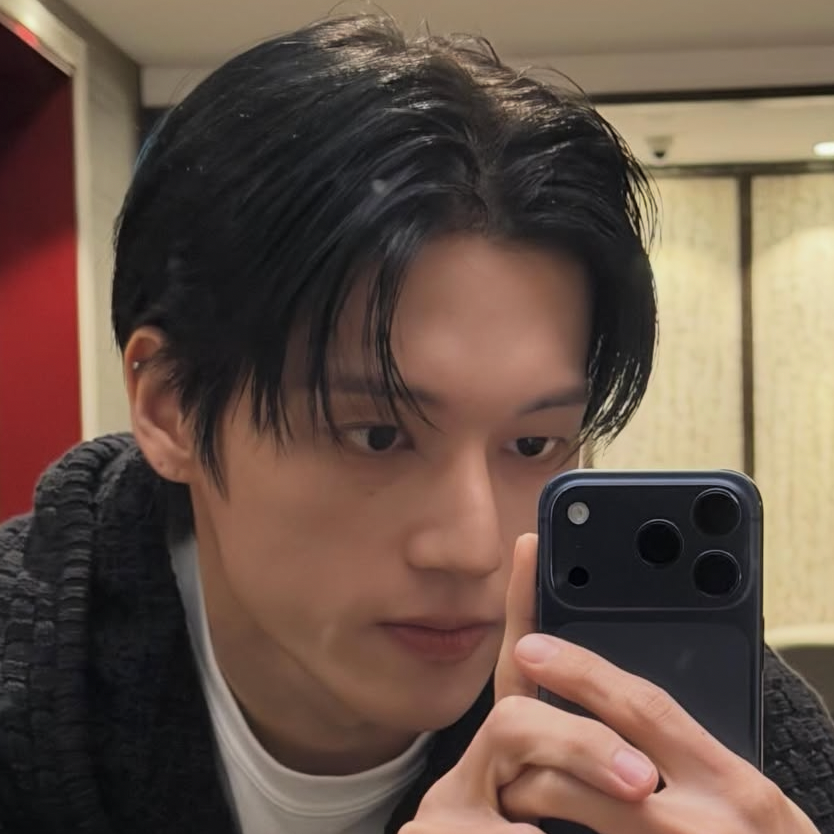 Behind-the-scenes cut of Wooyoung (ATEEZ)