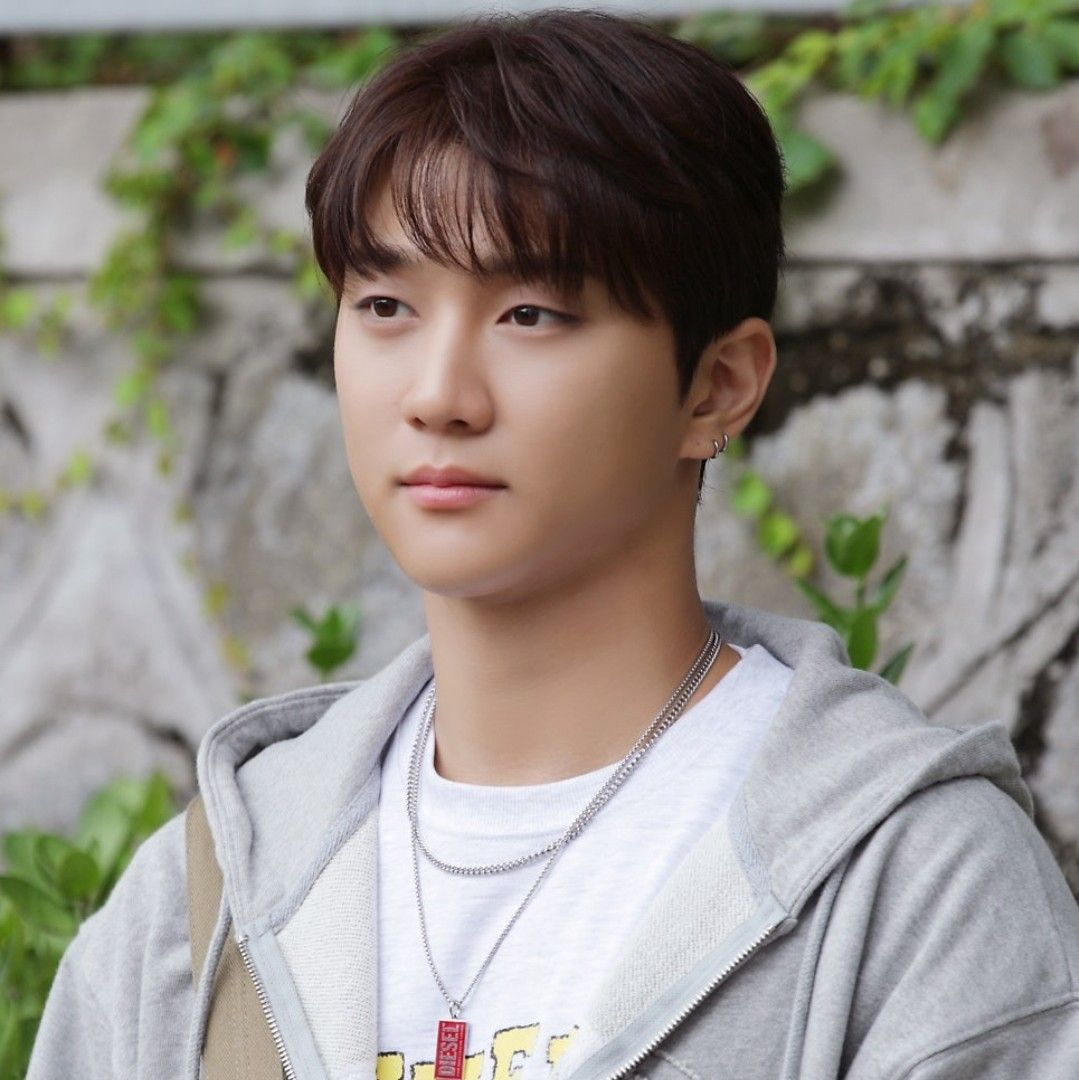 A moment captured by Hong Joochan (GoldenChild)'s fan