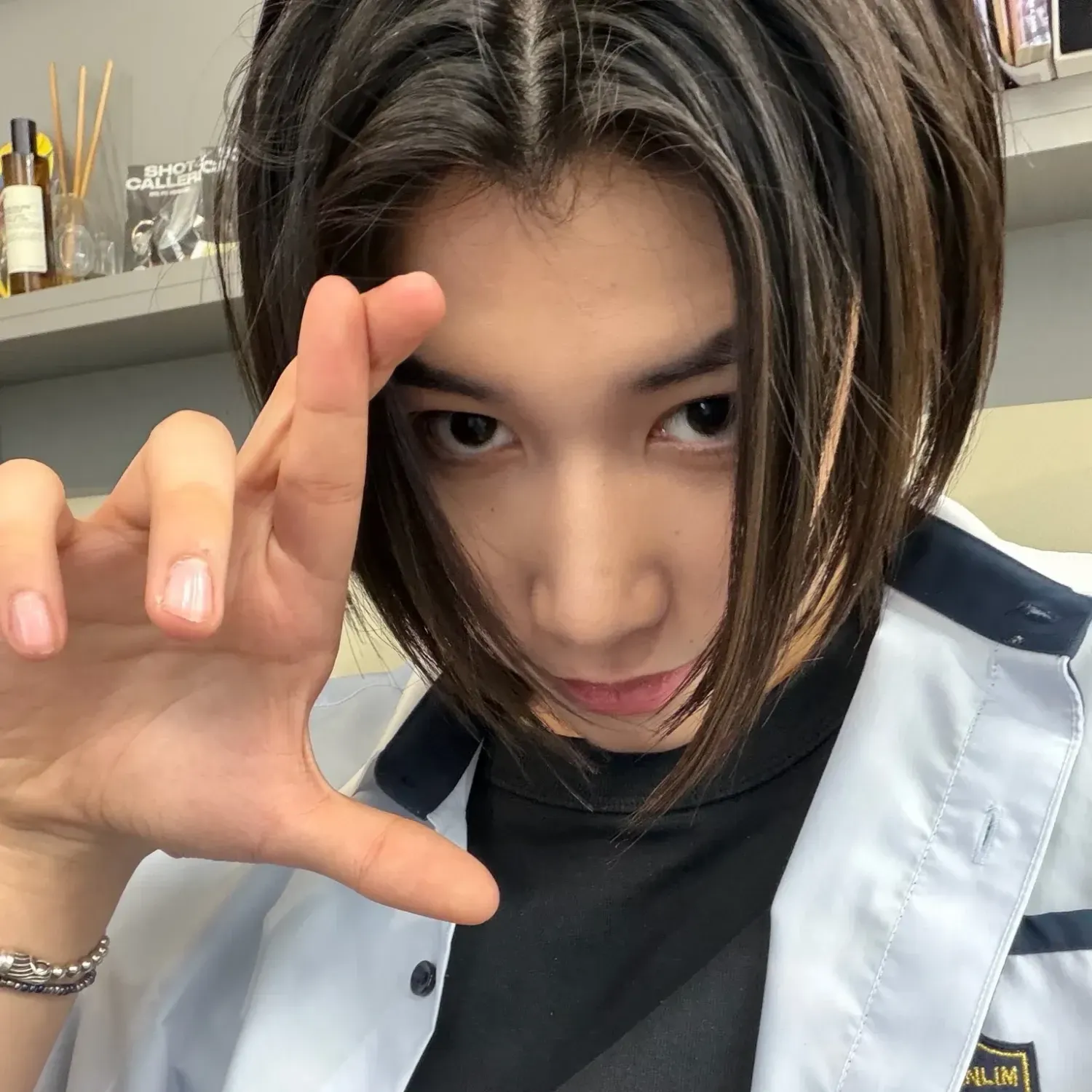 LNGSHOT Louis Fandom Community │ No.1 KPOP App CHOEAEDOL