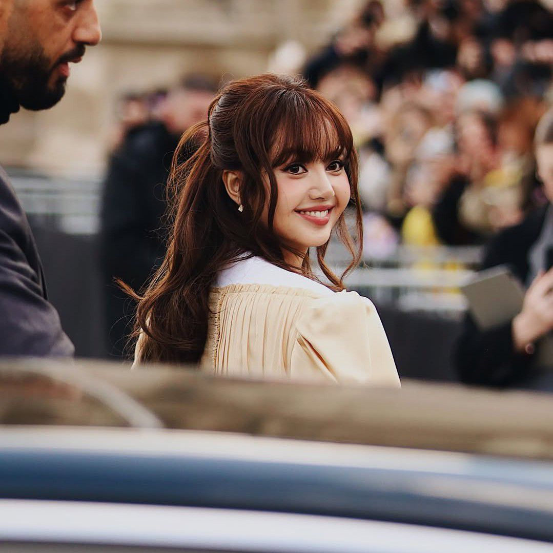 Foto terbaru Lisa (BLACKPINK)