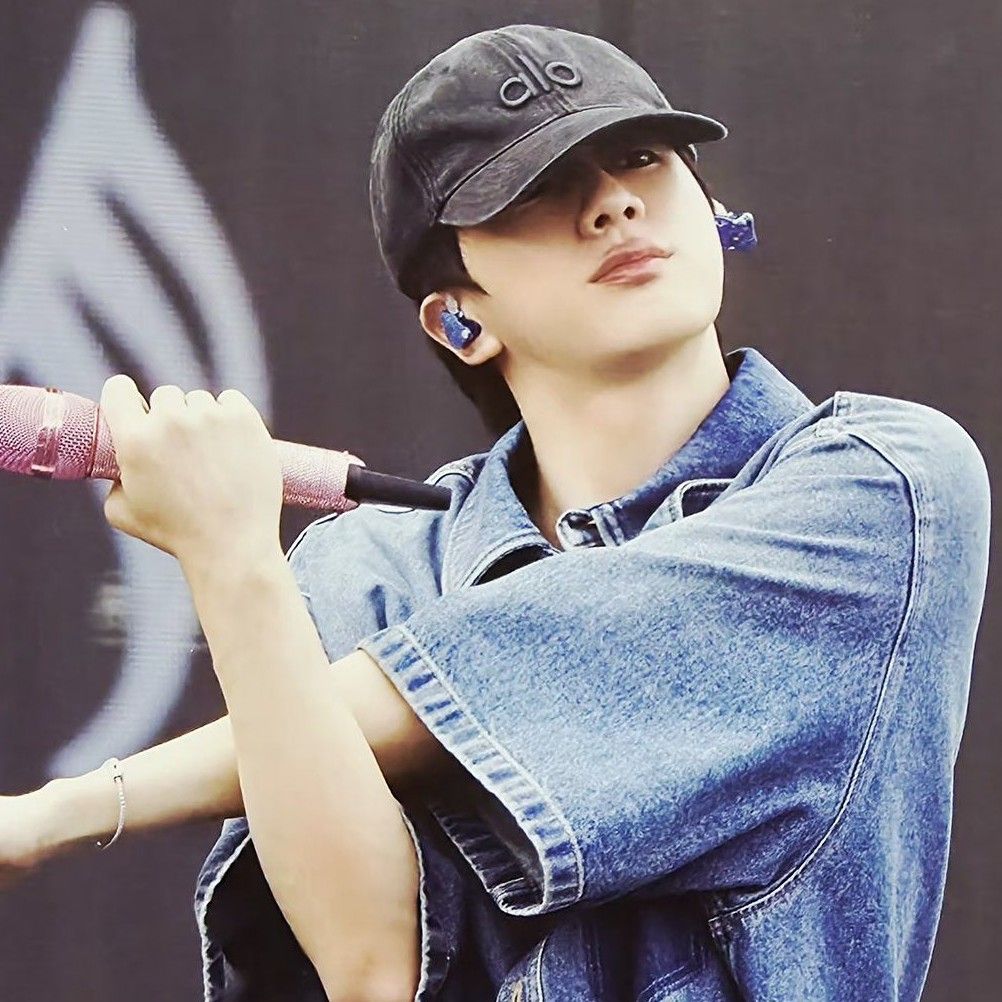 Potret di balik layar Jin (BTS)