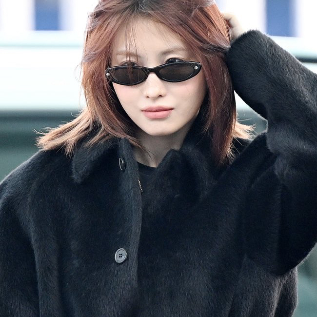 Foto aktivitas terbaru Momo (TWICE)