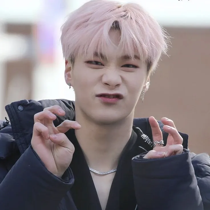 Latest photo of Moonbin (ASTRO)