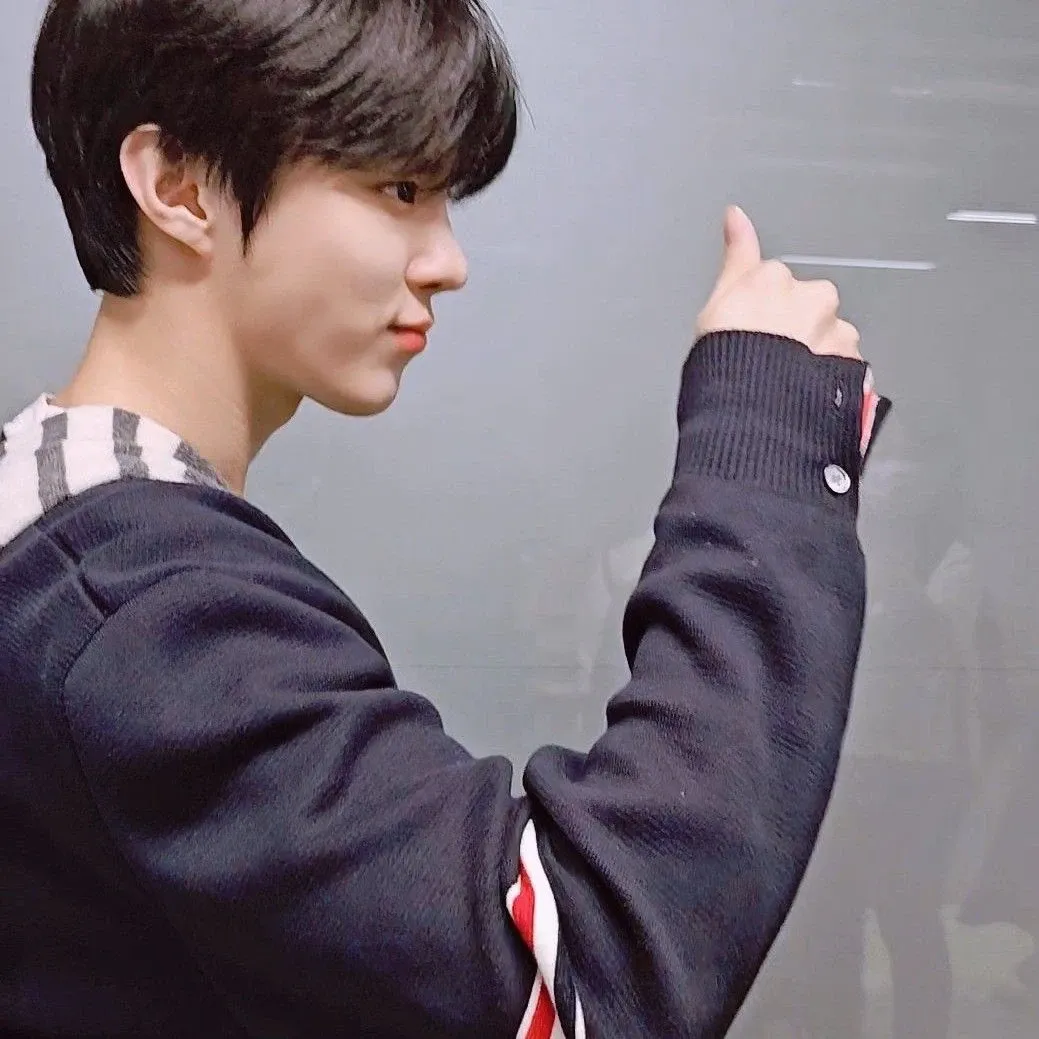 김우석의 비하인드 컷