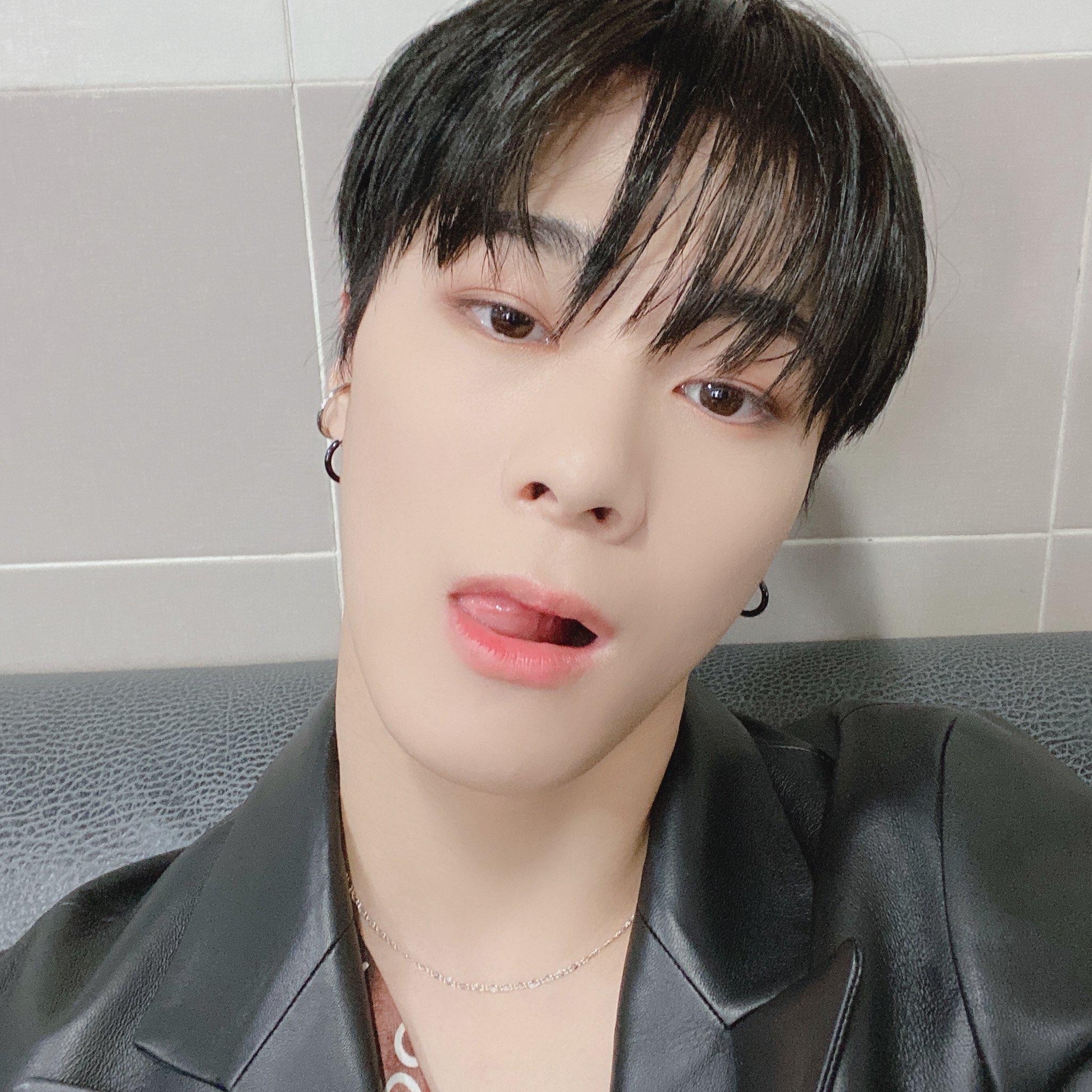 아스트로의 비하인드 컷