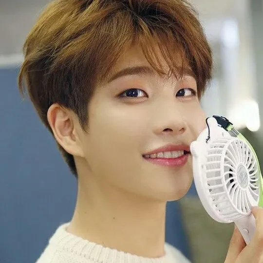 Behind-the-scenes cut of MJ (ASTRO)